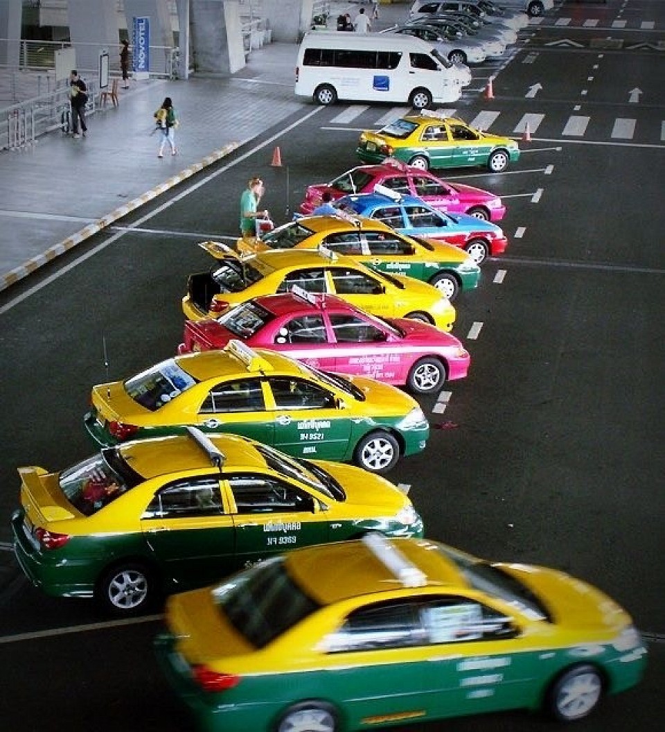 บริการรถของบริษัท