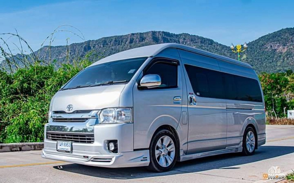 เหมารถตู้ศรีสะเกษ